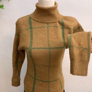 Baltic Born Arden Plaid Sweater Size Small